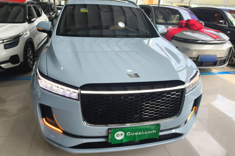 理想汽车 理想ONE 2021款 增程6座版车身外观2