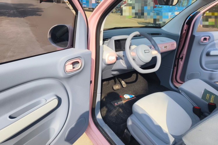 奔腾小马 2025款 222km 灵动马中控内饰20