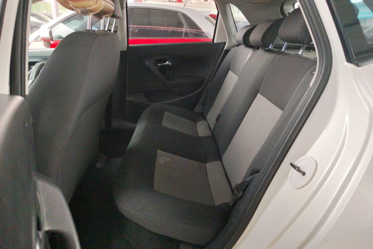 大众 Polo 2016款 1.4L 手动风尚型中控内饰21