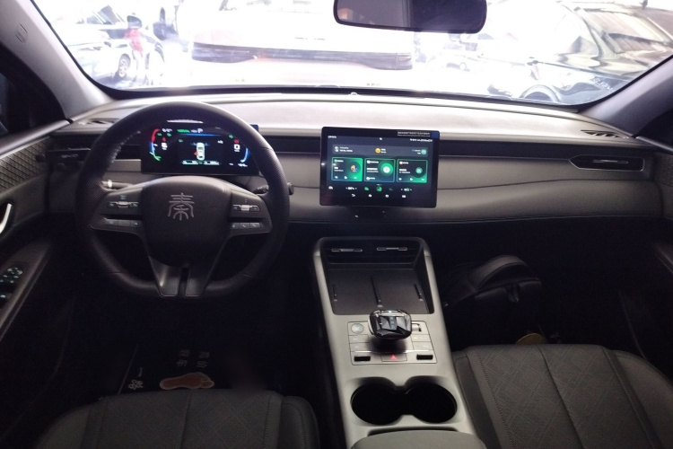 比亚迪 秦PLUS 2025款 DM-i 智驾版 55KM领先型中控内饰12