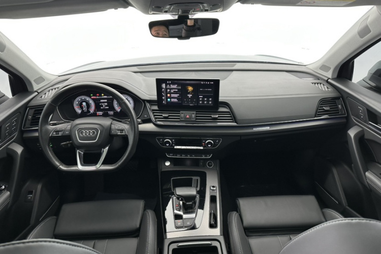 奥迪Q5L 2022款 改款 45T 豪华动感型中控内饰7002