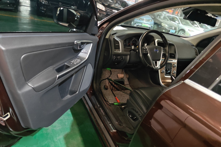 沃尔沃XC60 2017款 T5 AWD 智进版中控内饰20
