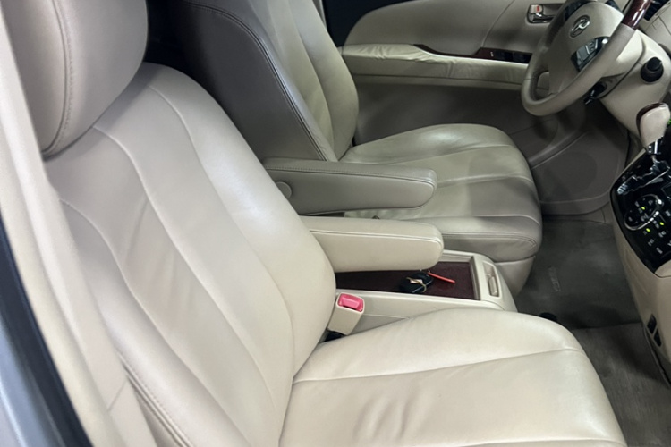 丰田 普瑞维亚 2012款 2.4L 7人座豪华版中控内饰7008