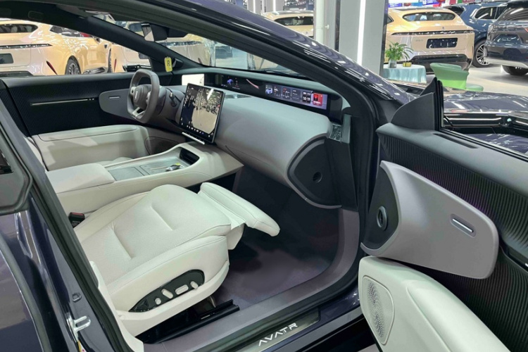 阿维塔12 2025款 Max增程版中控内饰7007