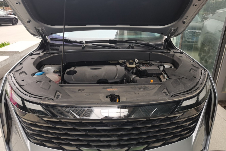 吉利汽车 博越L 2023款 1.5TD DCT尊贵型机舱底盘24