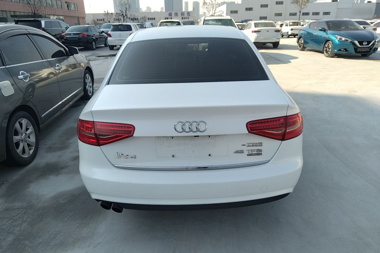 奥迪A4L 2015款 45 TFSI quattro个性运动型车身外观6