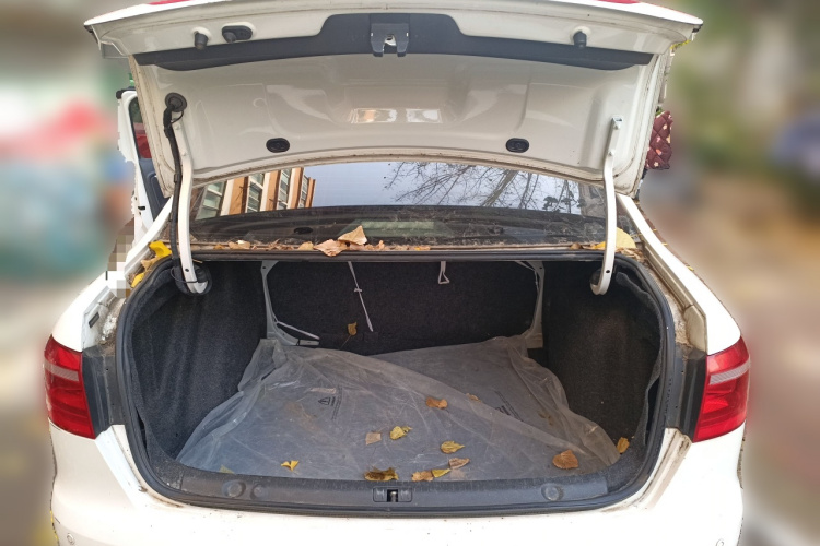 大众 朗逸 2013款 改款经典 1.6L 手动风尚版局部细节23