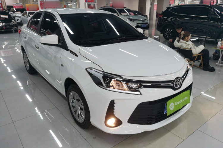 丰田 威驰 2022款 1.5L 20周年纪念版车身外观3