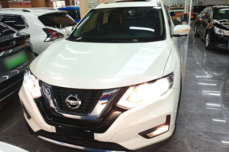 日产 奇骏 2019款 2.0L CVT舒适版 2WD车身外观6001