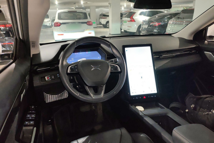 小鹏G3 2020款 520i 智享版中控内饰13