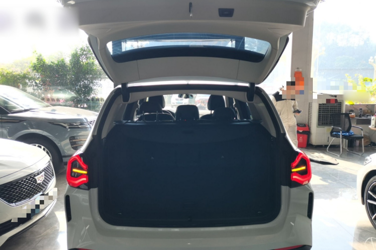 宝马iX3 2022款 改款 领先型机舱底盘23