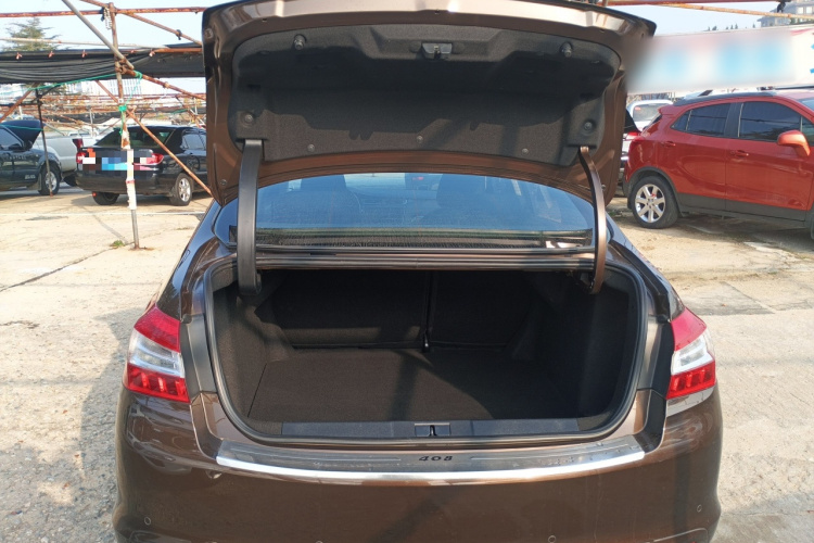 标致408 2015款 1.2T 自动豪华版局部细节23