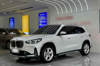 宝马iX1 2023款 eDrive25L X设计套装