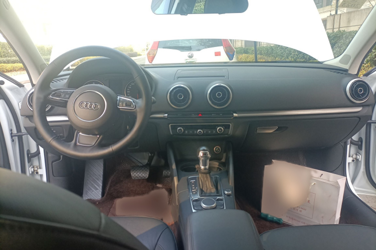 奥迪A3 2016款 Limousine 35 TFSI 风尚型中控内饰7002