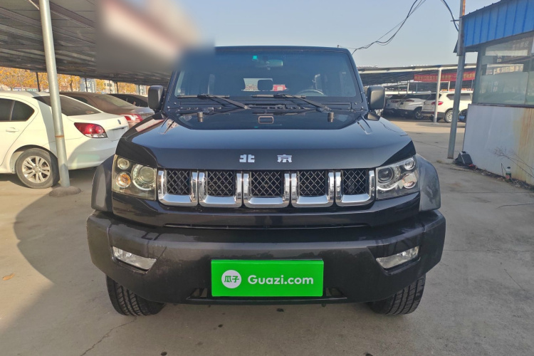 北京BJ40 2016款 40L 2.0T 手动四驱尊贵版车身外观6001