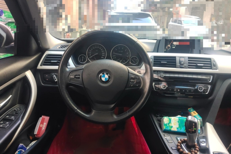 宝马3系 2016款 320Li 进取型局部细节13