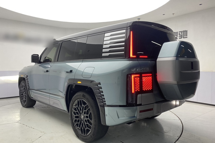 仰望U8 2023款 豪华版车身外观6004