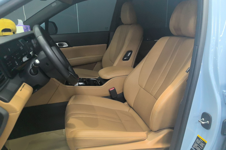 理想汽车 理想ONE 2021款 增程6座版中控内饰19