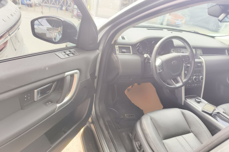 路虎 发现神行 2016款 2.0T HSE中控内饰7003