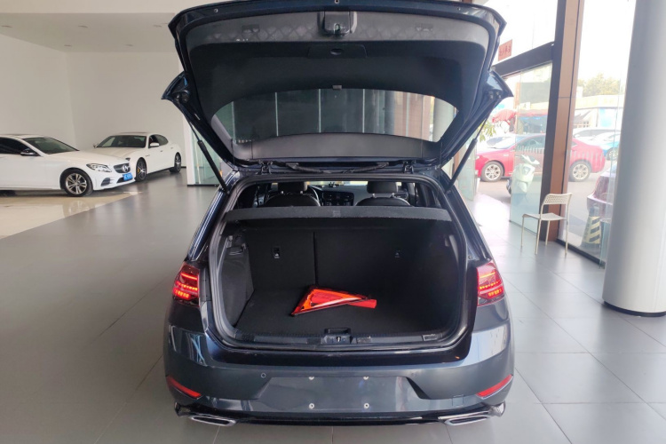 大众 高尔夫 2018款 280TSI 自动R-Line型机舱底盘23