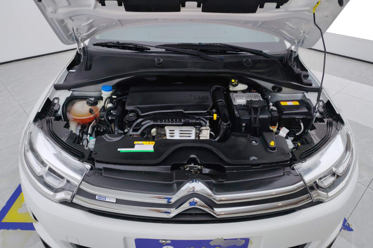 雪铁龙C3-XR 2018款 230THP 自动智能型机舱底盘24