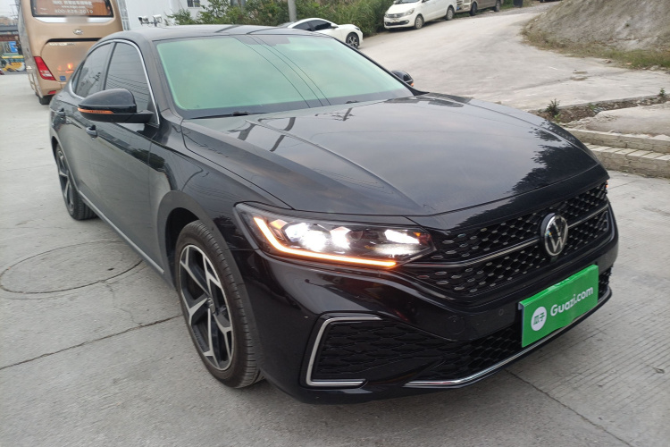 大众 帕萨特 2023款 330TSI 星空精英版车身外观3