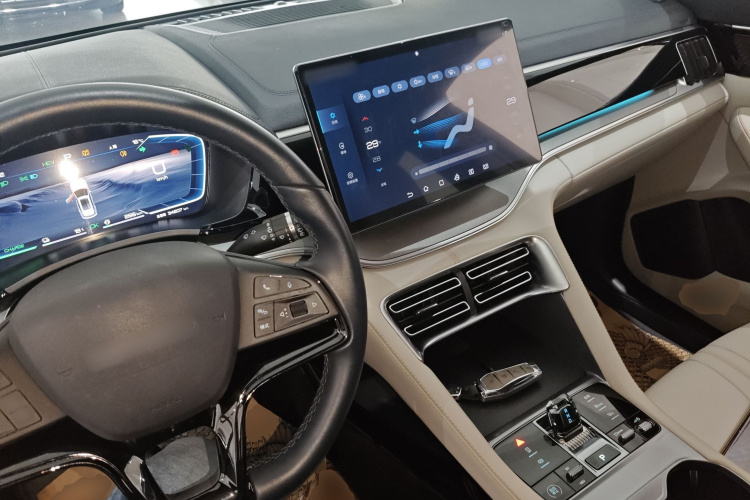 比亚迪 宋PLUS新能源 2023款 冠军版 DM-i 110KM 旗舰型中控内饰7002