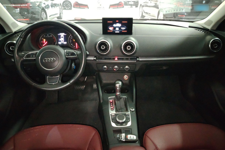 奥迪A3 2016款 Limousine 35 TFSI 领英型中控内饰7002