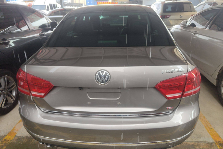大众 帕萨特 2013款 2.0TSI DSG御尊版车身外观6004