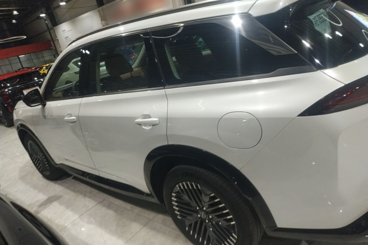 日产 探陆 2024款 380VC-TURBO 四驱智尊版 6座车身外观6003