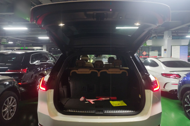 蔚来ES8 2020款 415KM 七座版机舱底盘23