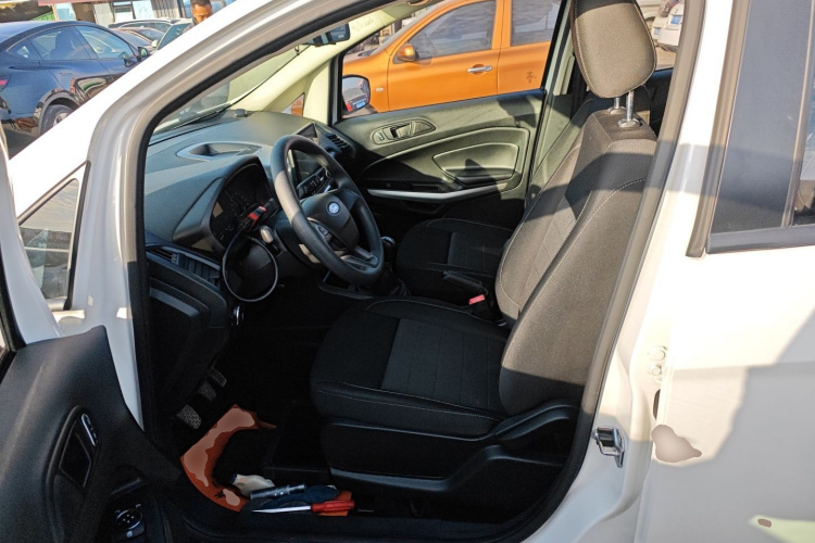 福特 翼搏 2018款 1.5L 手动精翼型中控内饰19