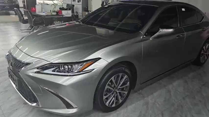 雷克萨斯ES 2020款 200 卓越版实拍1