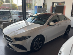 奔驰A级 2023款 A 200 L 时尚型