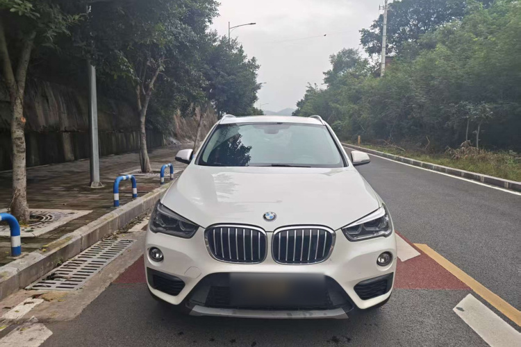 宝马X1 2019款 sDrive20Li 领先型车身外观6001