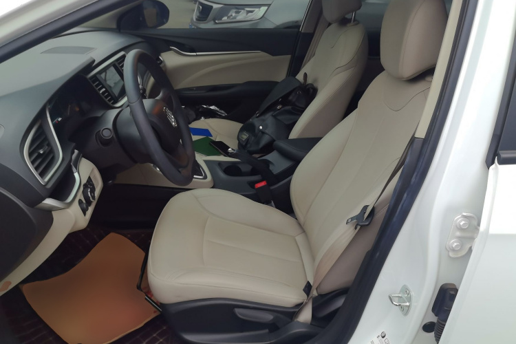 别克 英朗 2021款 典范 1.5L 自动精英型中控内饰19