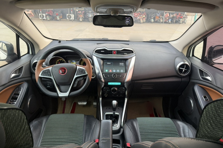 比亚迪 元 2016款 1.5TID 自动旗舰型中控内饰7004