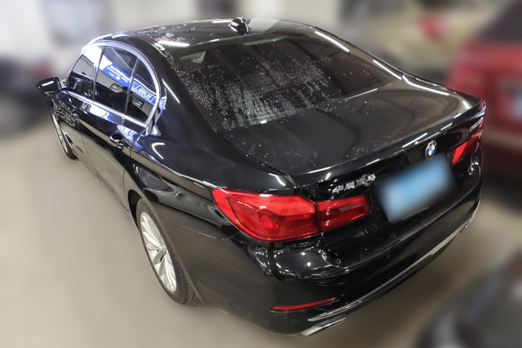 宝马5系 2019款 改款 525Li 豪华套装车身外观5