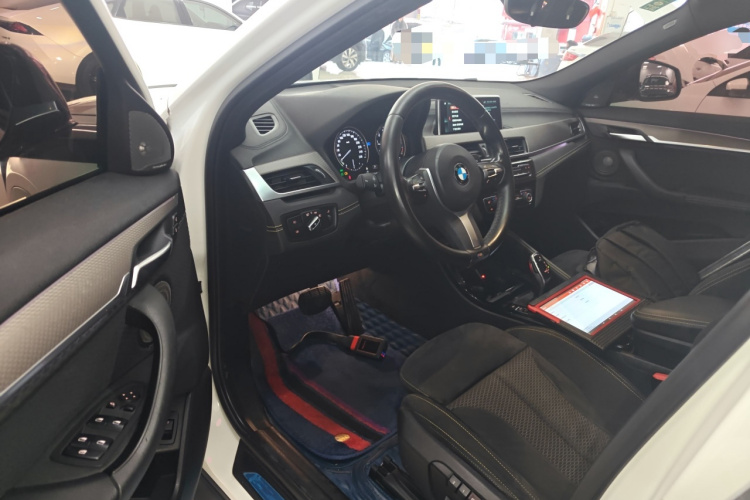 宝马X2(进口) 2018款 sDrive25i 尊享型M越野套装 国V中控内饰7003