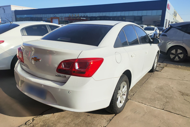 雪佛兰 科鲁兹 2015款 1.5L 经典 SL MT车身外观6005