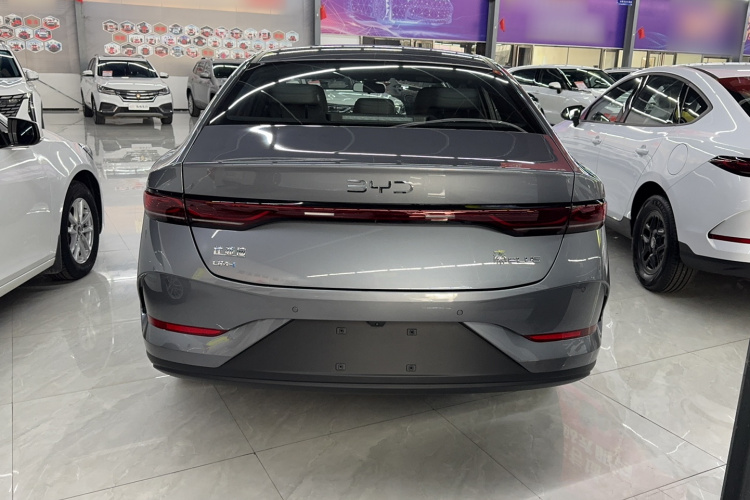 比亚迪 秦PLUS 2024款 荣耀版 DM-i 55KM领先型车身外观6004