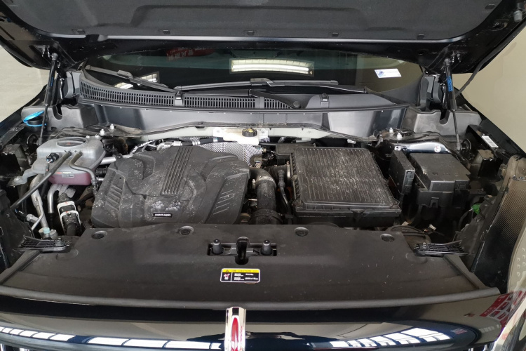 红旗HS3 PHEV 2024款 PHEV 115km 劲为版机舱底盘24