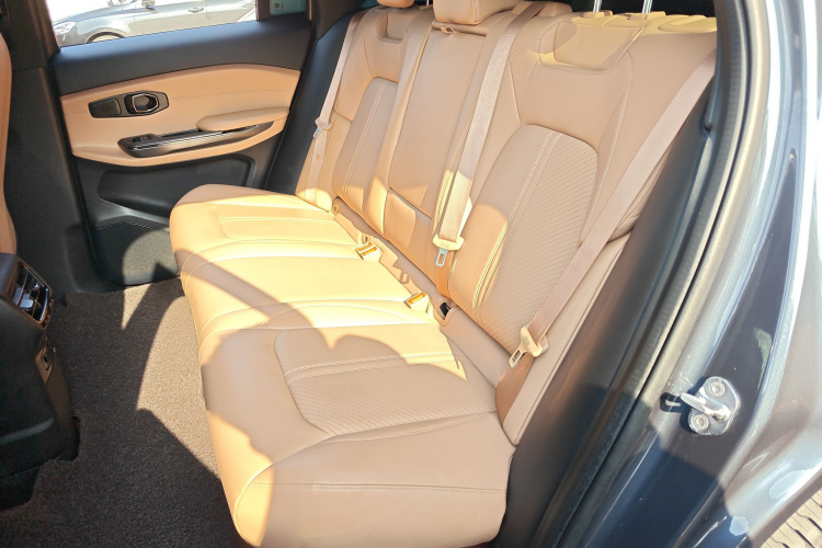 蔚来ES6 2022款 100kWh 性能版中控内饰7004