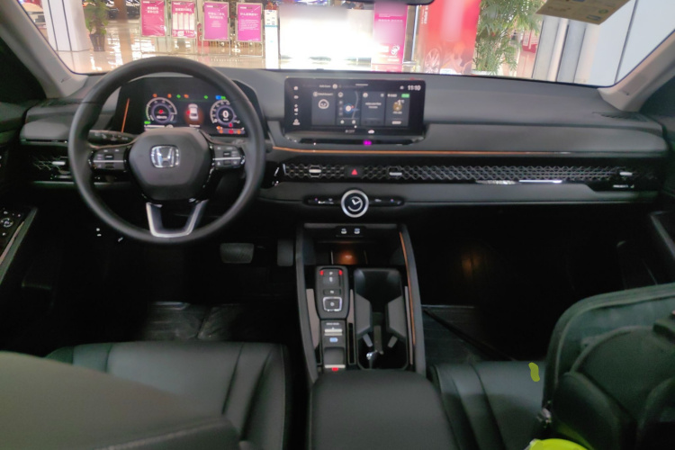 本田 雅阁新能源 2023款 2.0L e:PHEV 尊贵版中控内饰7002