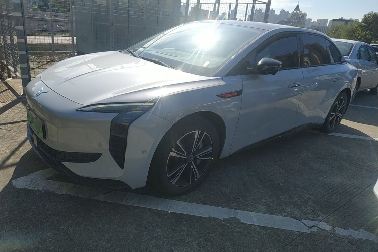 红旗EH7 2024款 690 Pro车身外观1