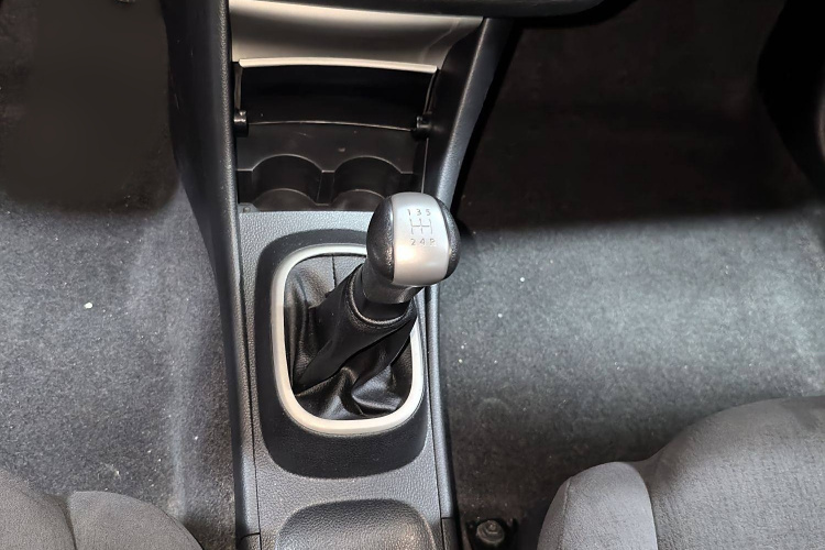 日产 轩逸 2016款 经典 1.6XE 手动领先版局部细节18