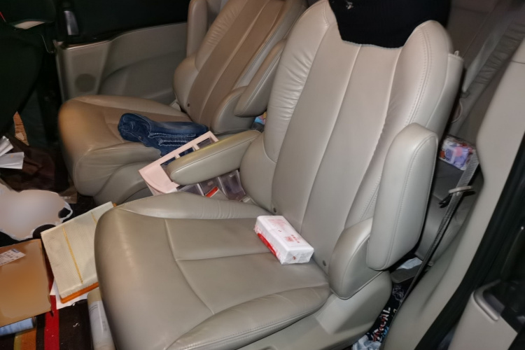 别克GL8 2017款 25S 豪华型 国V中控内饰7004