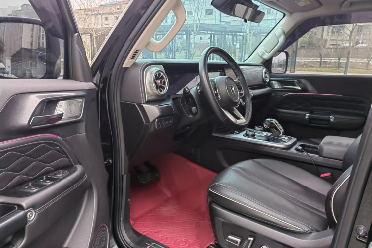 坦克300 2021款 越野版 2.0T 征服者中控内饰7002