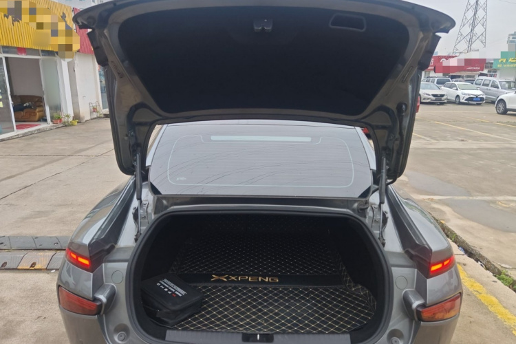 小鹏P7 2022款 480N+局部细节23