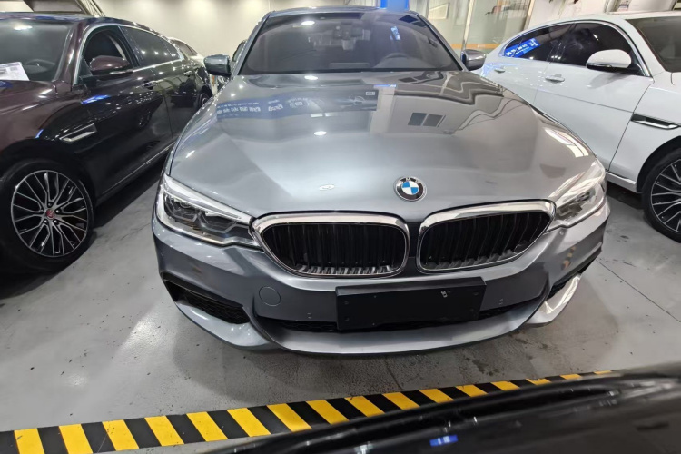 宝马5系(进口) 2020款 525i M运动套装车身外观2